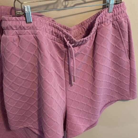 Mary square size xxl nwt Pink Quilted Lounge Set - Picture 3 of 6